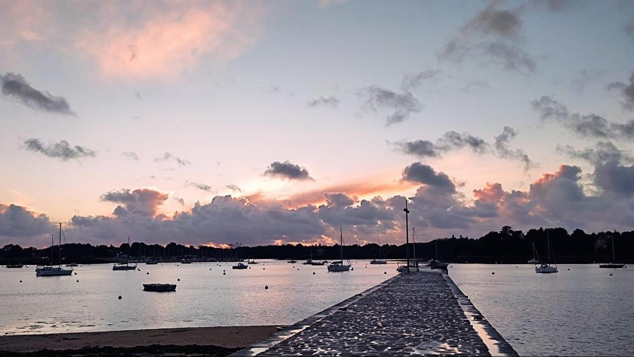 Belle maison rénovée, 5mn à pied de la mer, classée meublé de tourisme 3 étoiles Île-Tudy Exterior foto
