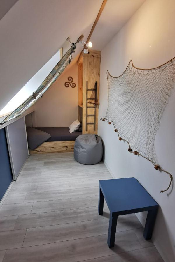Belle maison rénovée, 5mn à pied de la mer, classée meublé de tourisme 3 étoiles Île-Tudy Exterior foto
