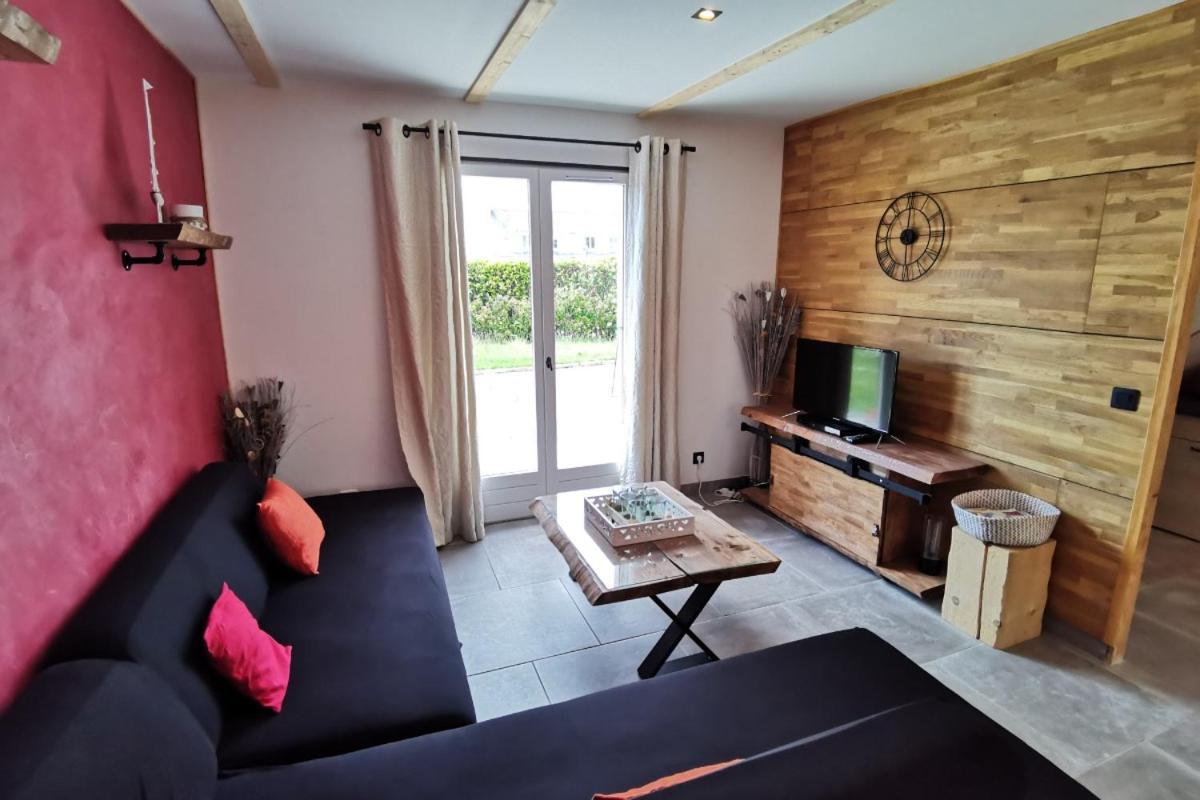 Belle maison rénovée, 5mn à pied de la mer, classée meublé de tourisme 3 étoiles Île-Tudy Exterior foto